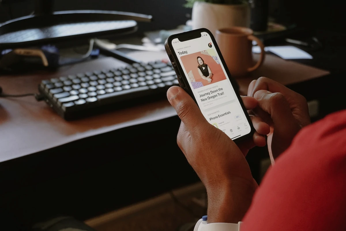 Hero collage image 4 (Row 1)